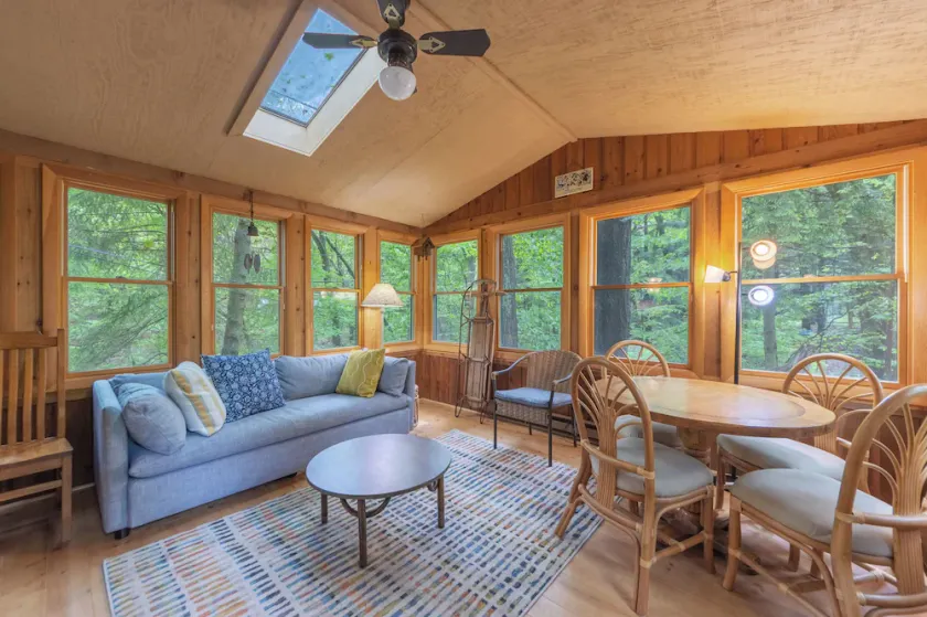 Stolen Day - located in the desirable rustic gated resort community - Pet Friendly! - Image 1