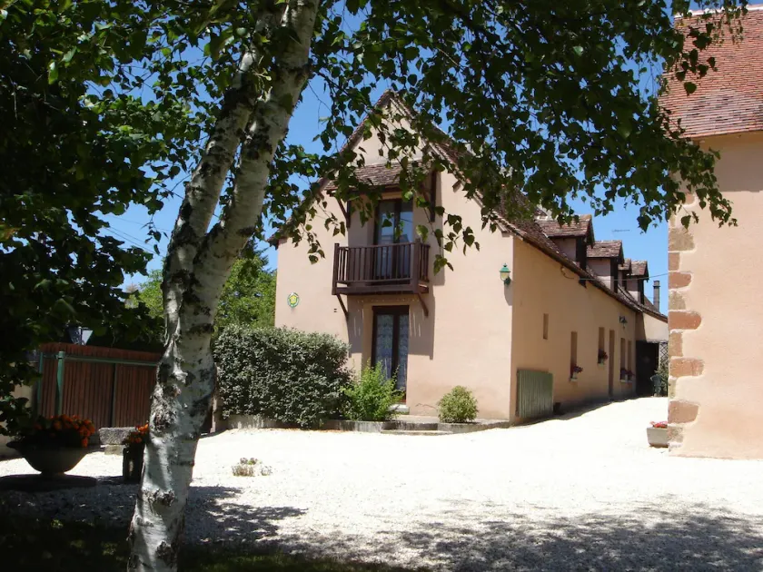 Charming Stone Cottage in Brenne Park with Private Pond, Fireplace & Free Wi-Fi - Image 1