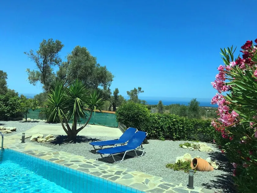 Cozy Villa with Pool and Parasol in Kirianna - Image 1