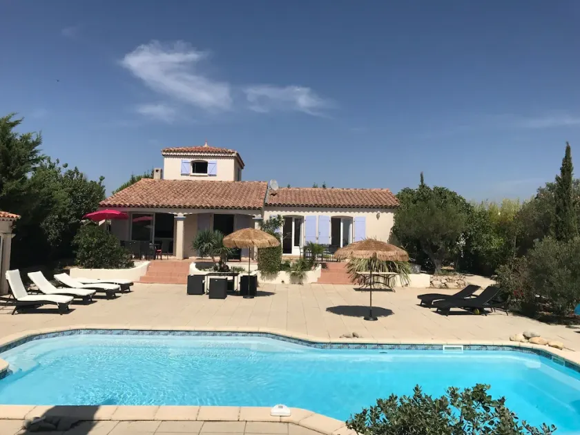 Proximité Cassis et plage, magnifique villa provençale avec piscine chauffée - Image 1