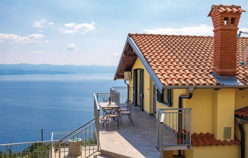 Stunning apartment in Lovran with house sea view - Image 1