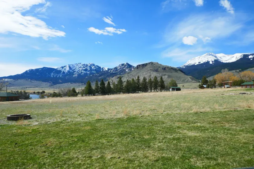 DIE TROUT HAVEN / BERGANSICHT bei Yellowstone - Image 1