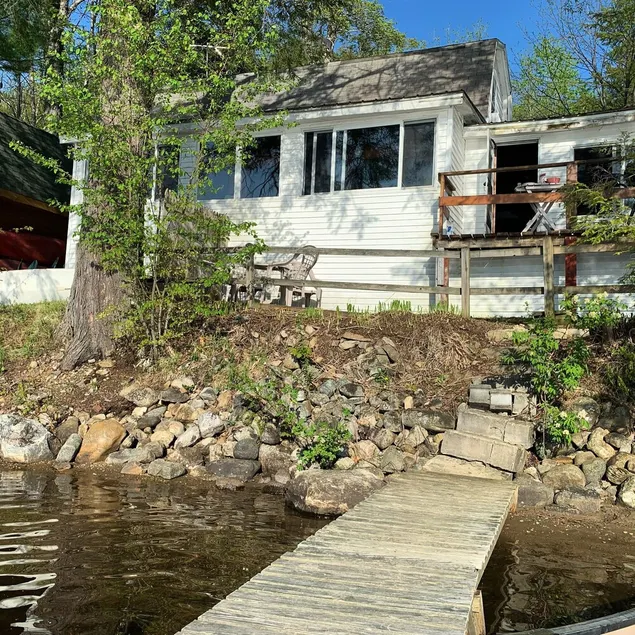 Bear Creek Lodge, Lakeside Cottage - Image 1