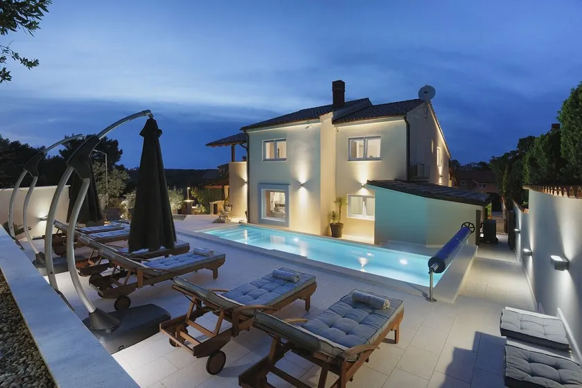 Villa Forest Bay near Pula for 8 people - only 300 meters from the beach - Image 1