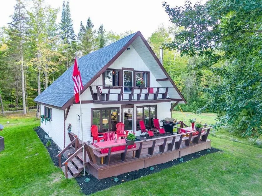 4br Sandy Beach / Mountain View Counting Sheep Cottage Pembroke / Petawawa / Pontiac / Outaouais - Image 1