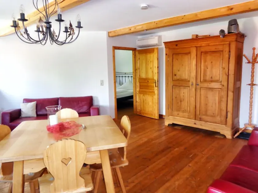 Ferienwohnung (55 m2) im 1. Stock des Turmes in einem Schloss - Image 1