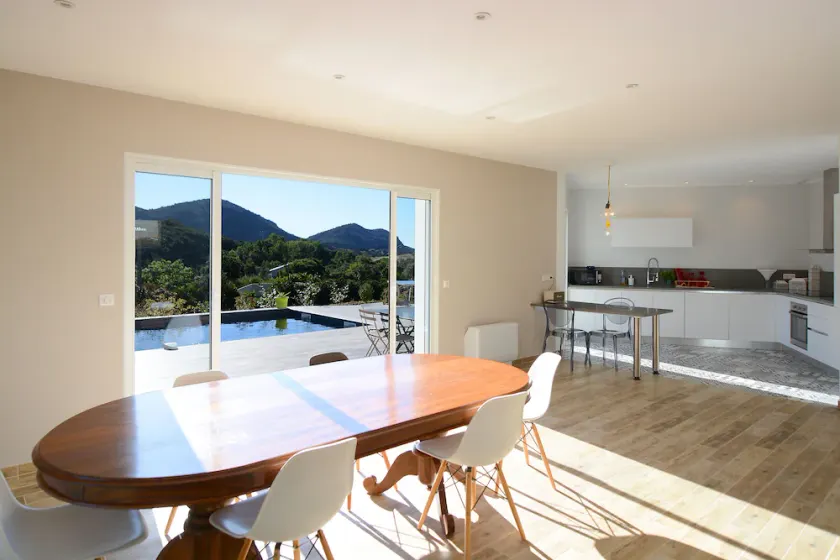 Nuova villa con piscina che si affaccia su un ettaro di terreno con vista sul vigneto - Image 1