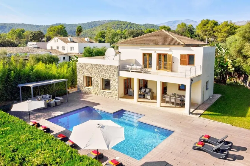 Villa Casa de Pedra by Villa Plus - Image 1