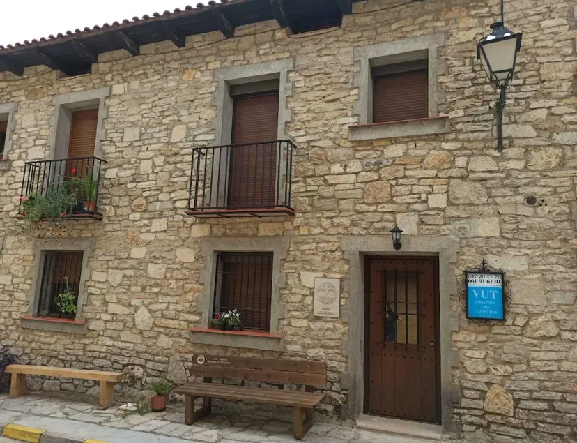 CASA MERCEDES-PUERTOMINGALVO - Image 1