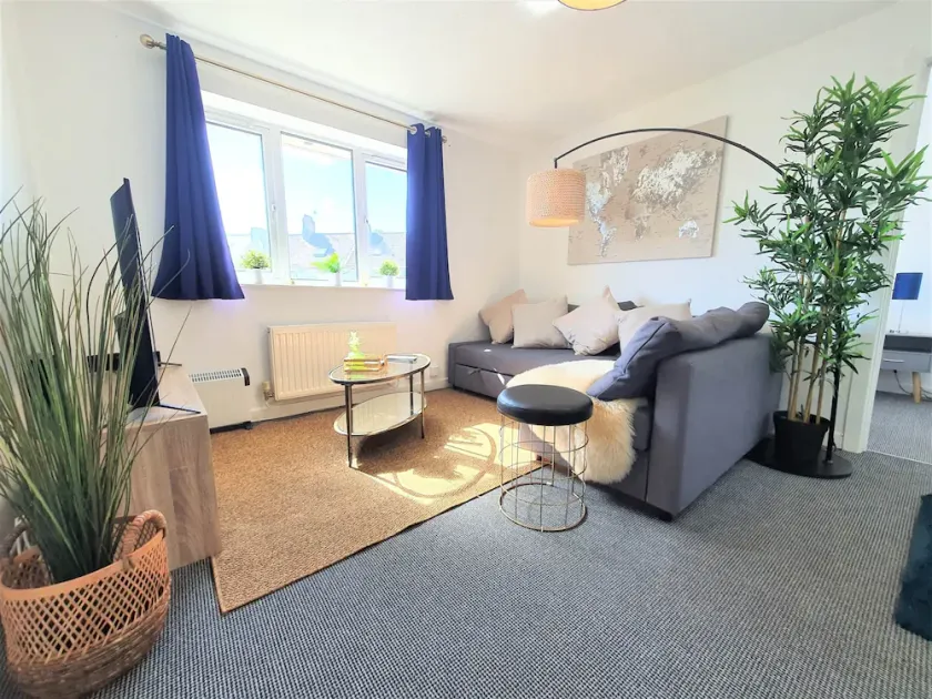 Thesiger 4 (2 beds) - Image 1