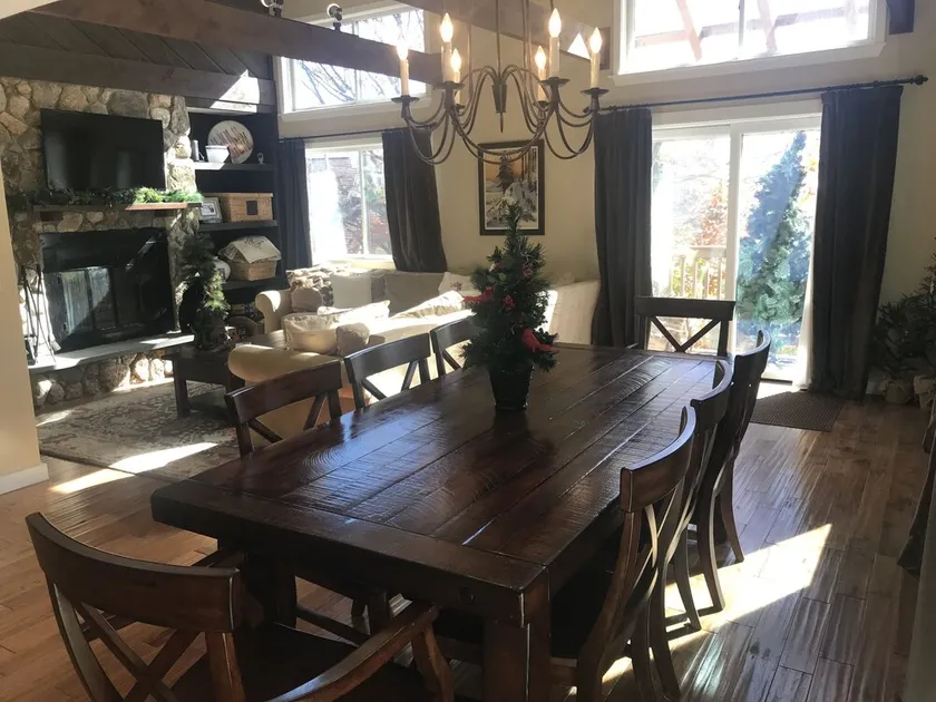 Luxury Ski In Ski Out Okemo Trailside Condo on Sachem Trail -Direct Ski Access - Image 1