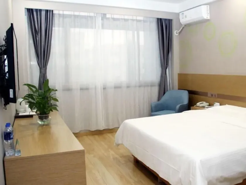 GreenTree Inn Lvliang Xiaoyi City Fuqian Street Hotel - Image 1