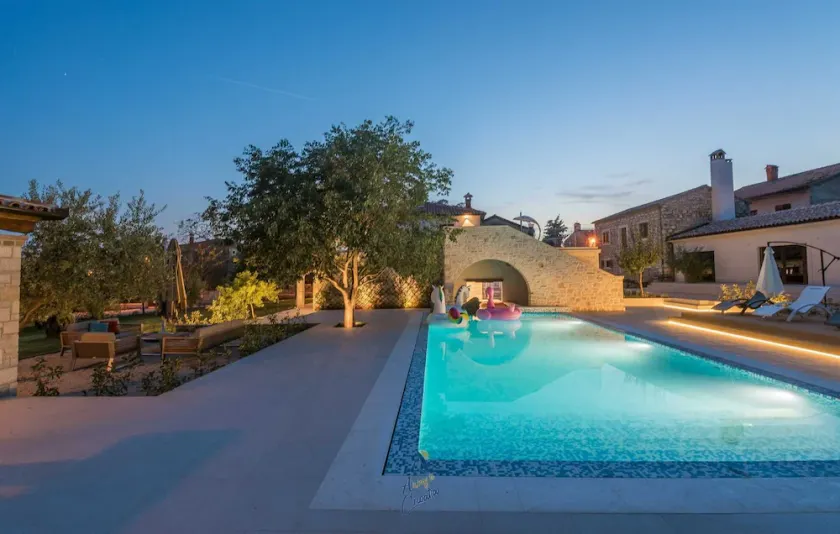 Luxury Mediterranean 4-BR Villa for 8 with Sauna and Heated Pool - Image 1