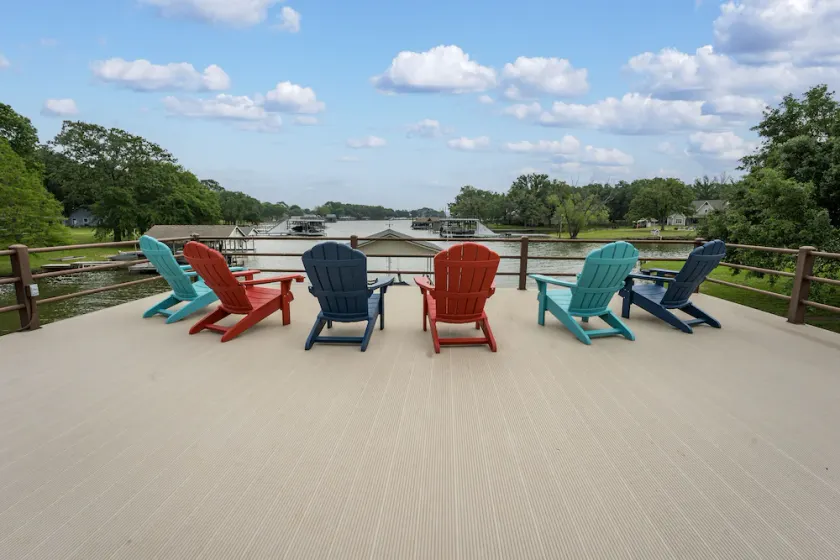 Cedar Creek Lakehouse w/ Golfcart & Dbl Decker Boat Dock with Deep Water - Image 1
