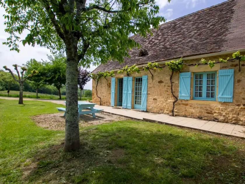 House with shared jacuzzi and garden, near Dordogne - Image 1