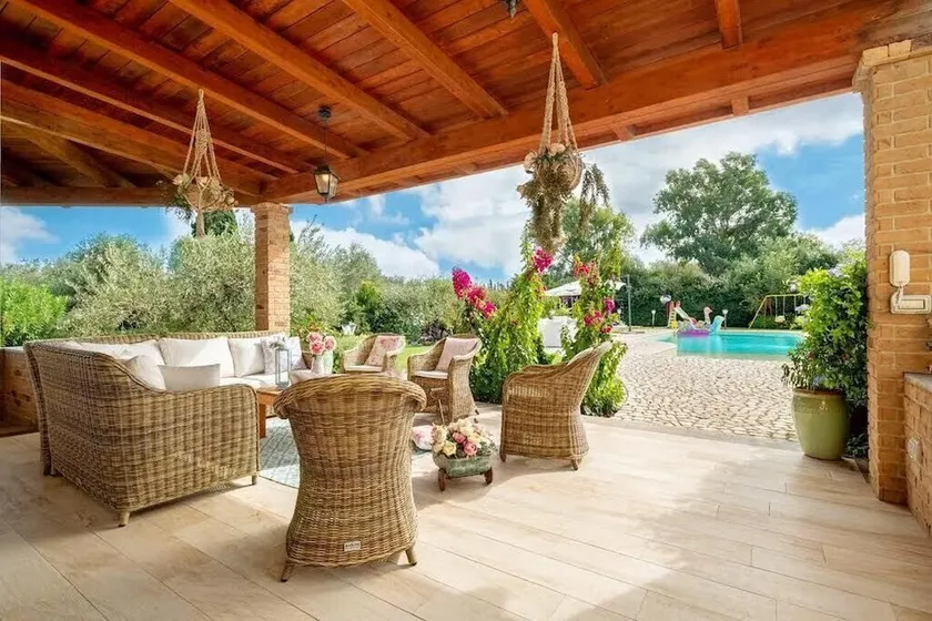 Spectacular Villa, Jacuzzi pool, playground -Wi-Fi - barbecue area - Image 1