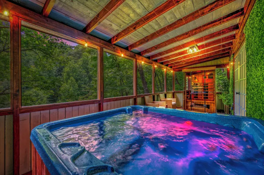 Wellness Cabin with Sauna, Hot Tub and 2 King Beds near Pigeon Forge - Image 1
