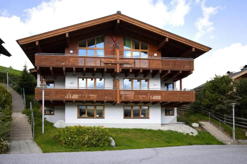 Chalet in Hohe Tauern With Panoramic Views - Image 1