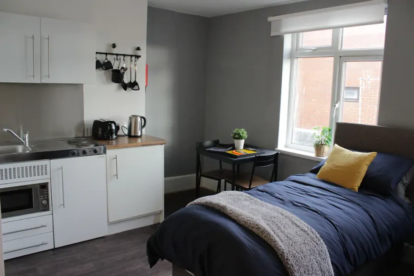Opulent Studio Flat in City Centre w/ FREE WIFI - Image 1