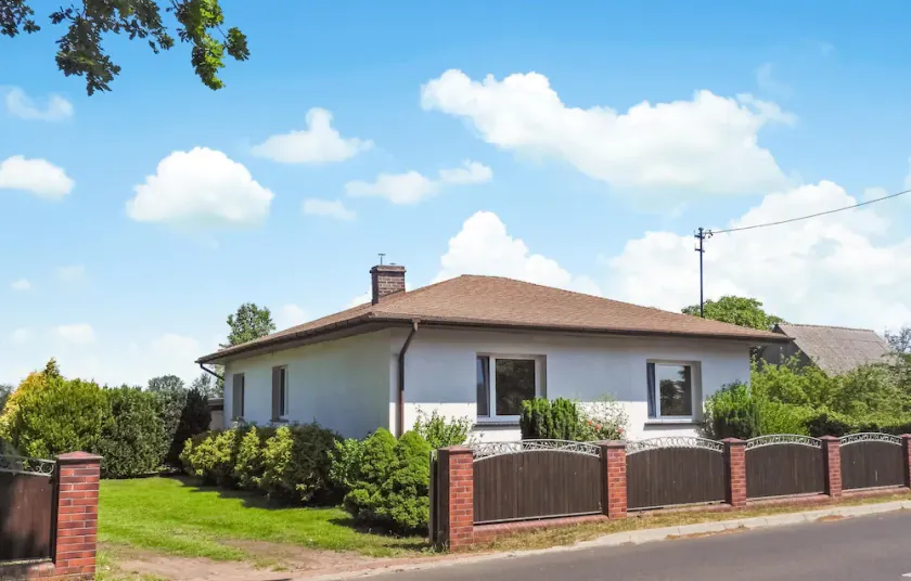 Pet friendly home in Warnoleka with WiFi - Image 1