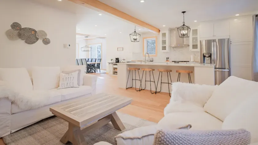 Station Farmhouse Tremblant - Image 1