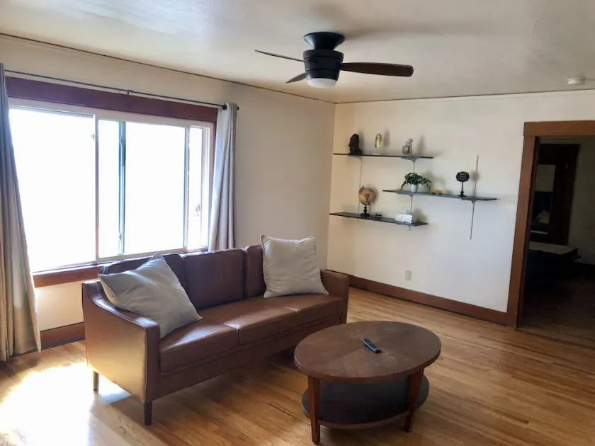 1 BDRM - Great Location! - Image 1