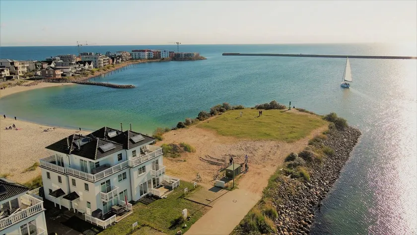 Vacation Home \"Strand Hus by Seeblick Ferien\" with Sea View - Image 1