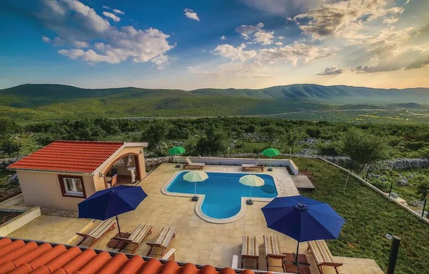 Gorgeous home in Radosic - Image 1