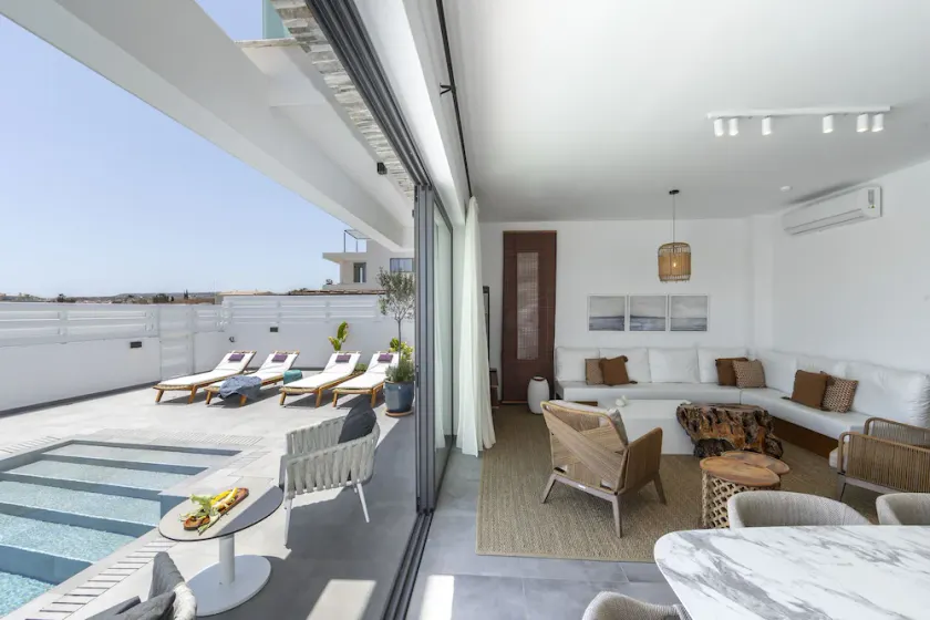 Chris Le Mare Gold Luxury Villa - Image 1