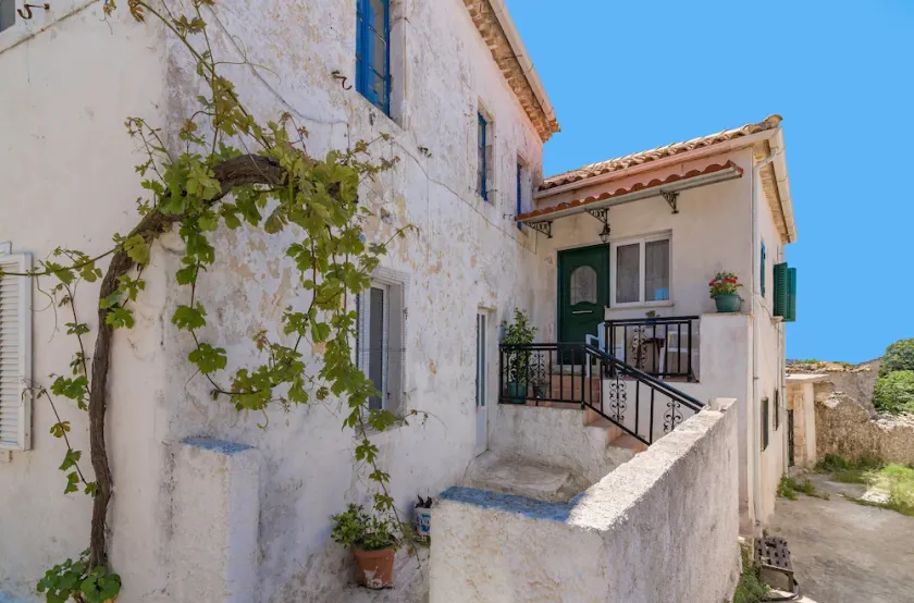 Angel's 2-Bedroom Traditional House - Image 1