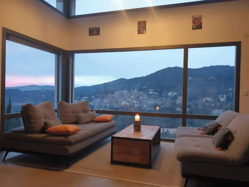 Architect-designed villa, dominant view - Image 1