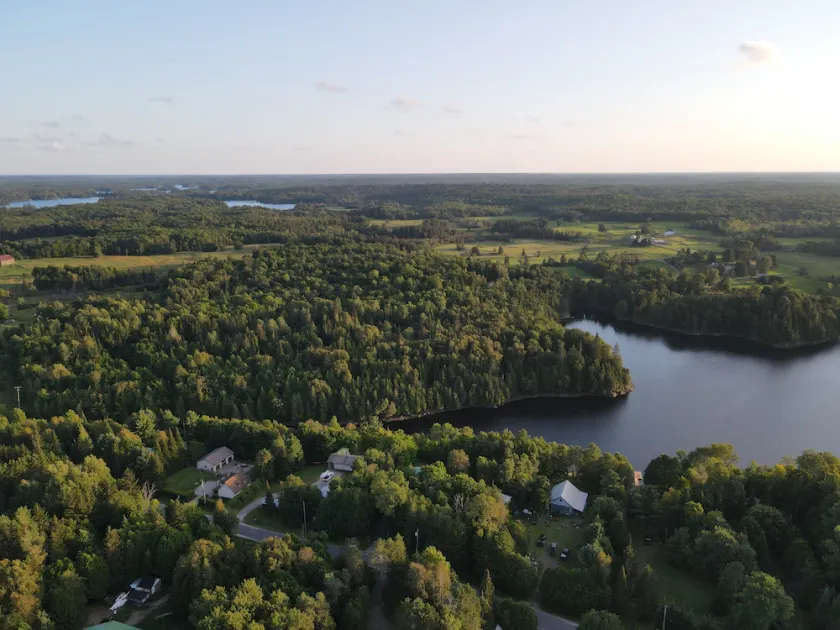 Four Season, 5-bedroom cottage with many amenities - Image 1