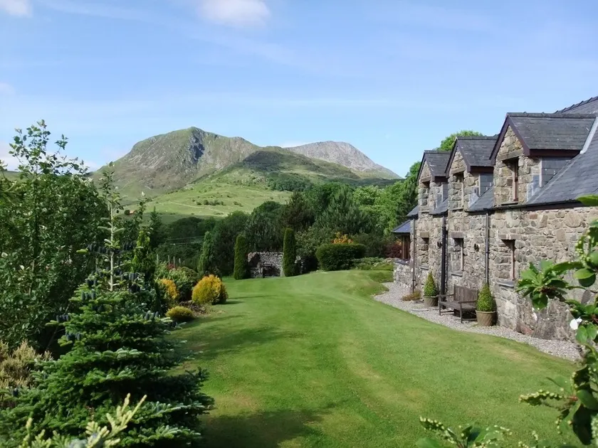Auténtica cabaña galesa en el sur de Snowdonia con magníficas vistas, gran jardín - Image 1