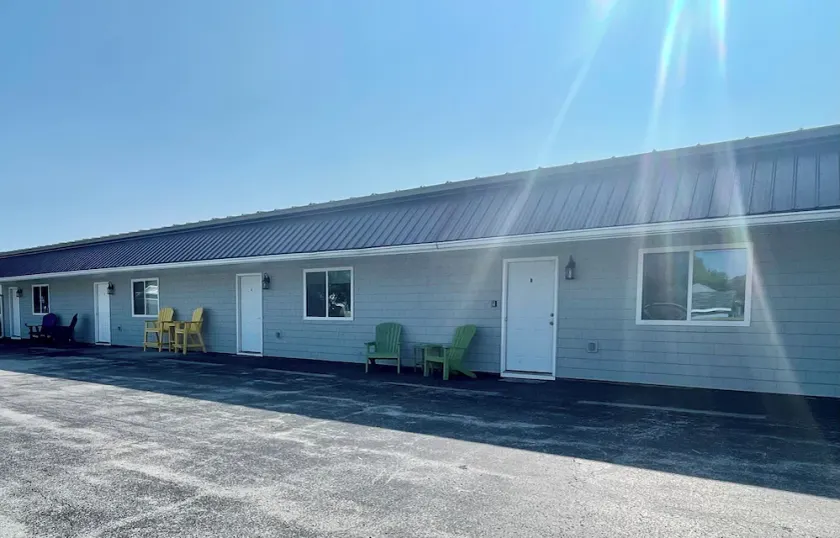 The Boatyard Loft and Suites Unit B - Image 1