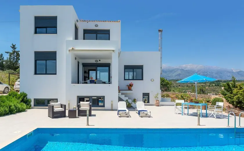 Villa Vamos - Four Bedroom Villa, Sleeps 8 - Image 1