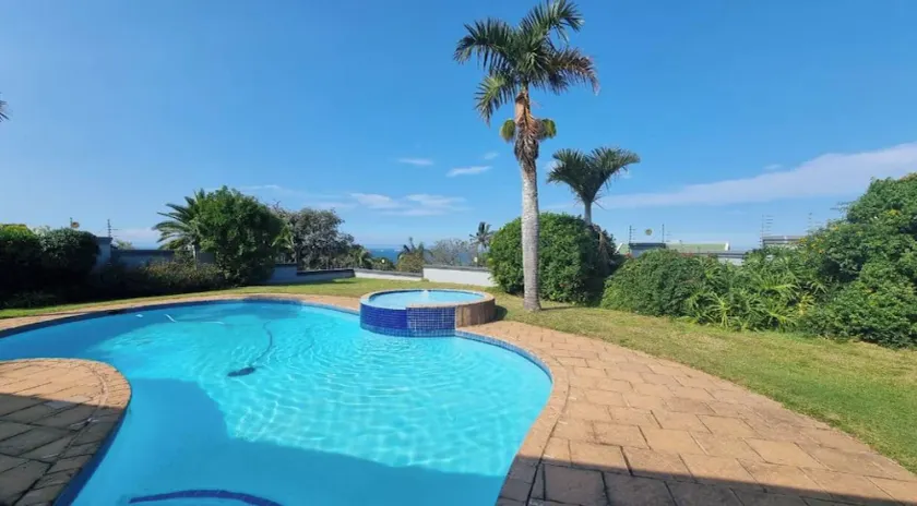 Spacious and secure modern home with exquisite views  - Image 1
