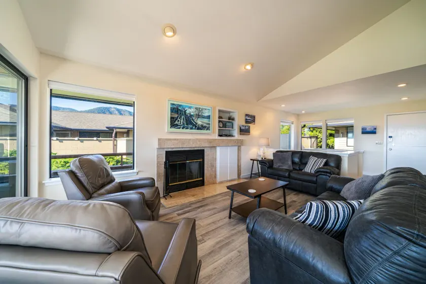 Wapato Point Halmalka Condo 510-A, 3 bed 2 bath, Sleeps 8,  Next to Outdoor Pool - Image 1
