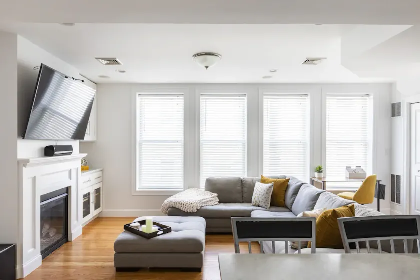 The Heart of Southie (Garage + Roof Deck) - Image 1