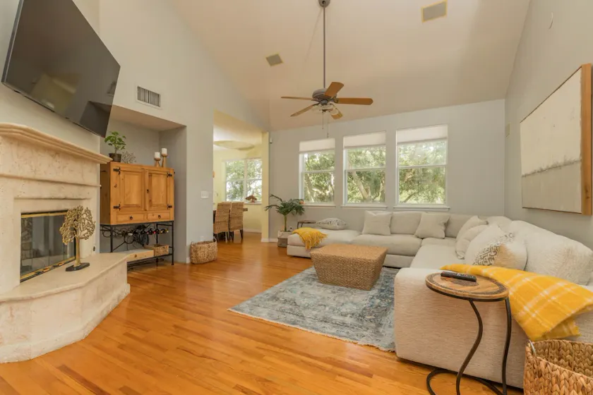 NEW EXCLUSIVE LISTING ''  COASTAL TREEHOUSE \"  BEAUTIFUL BEACH NEIGHBORHOOD!!! - Image 1
