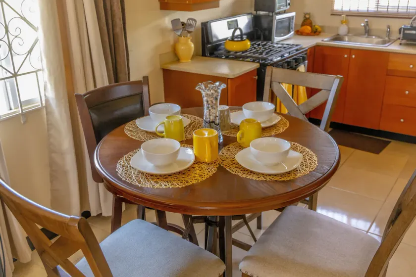 M-Luxe Rentals/Modern vacation home - Image 1