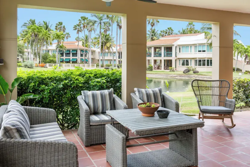 Paradise Villas & Vacations - Image 1
