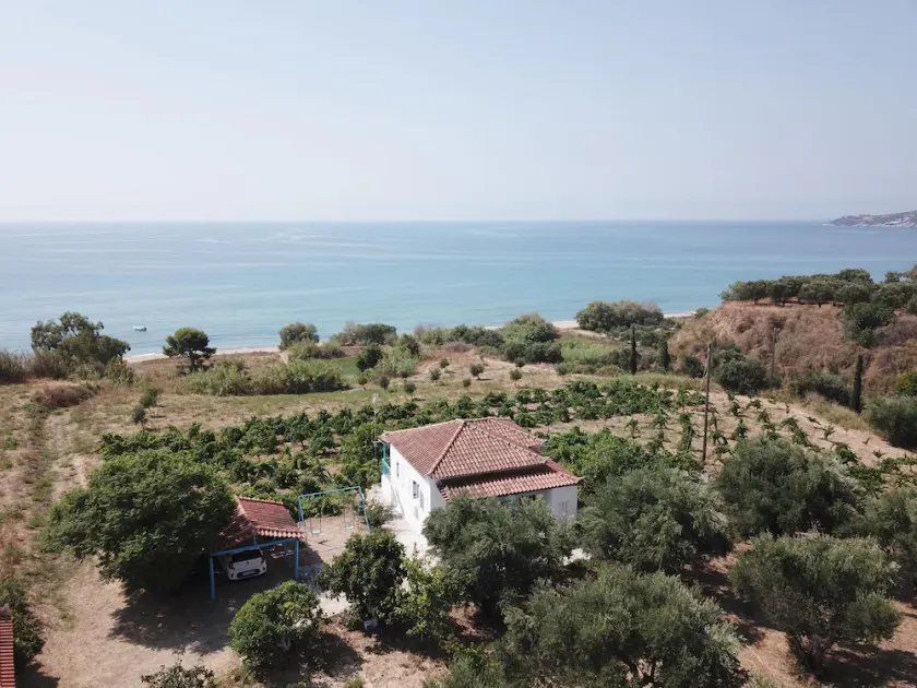 Enjoy rural remoteness at the sea - holiday house, wifi | Messenia, Peloponnese - Image 1