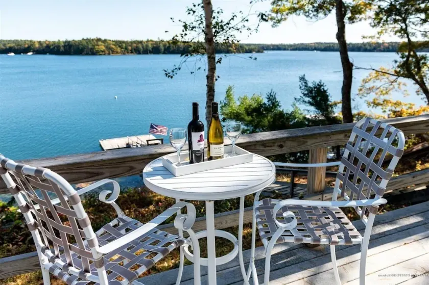 Amazing Oceanfront Private Cottage Deep H2O Dock  - Image 1