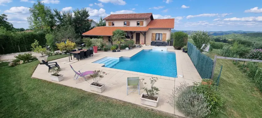 Maison d'Hérré ⭐⭐⭐Independent accommodation in main residence with swimming pool - Image 1