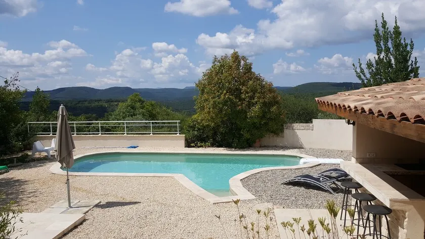 Blandt oliventræer, opvarmet sten hus, privat pool, smukke omgivelser - Image 1