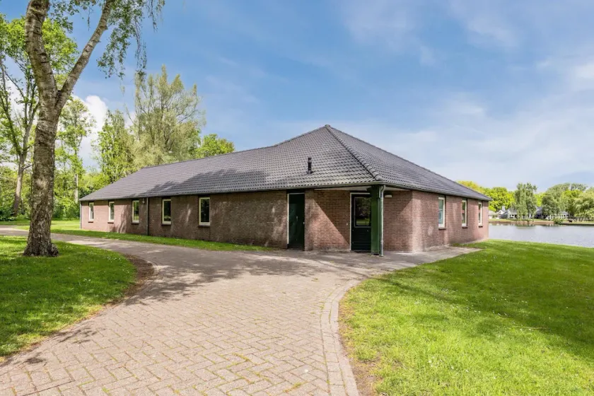 Massive Family Bungalow - Image 1