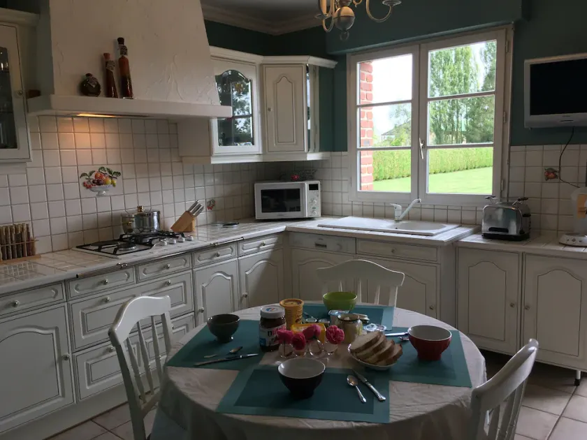 COUNTRY HOUSE IN THE HEART OF THE VALLEY OF THE LYS - Image 1