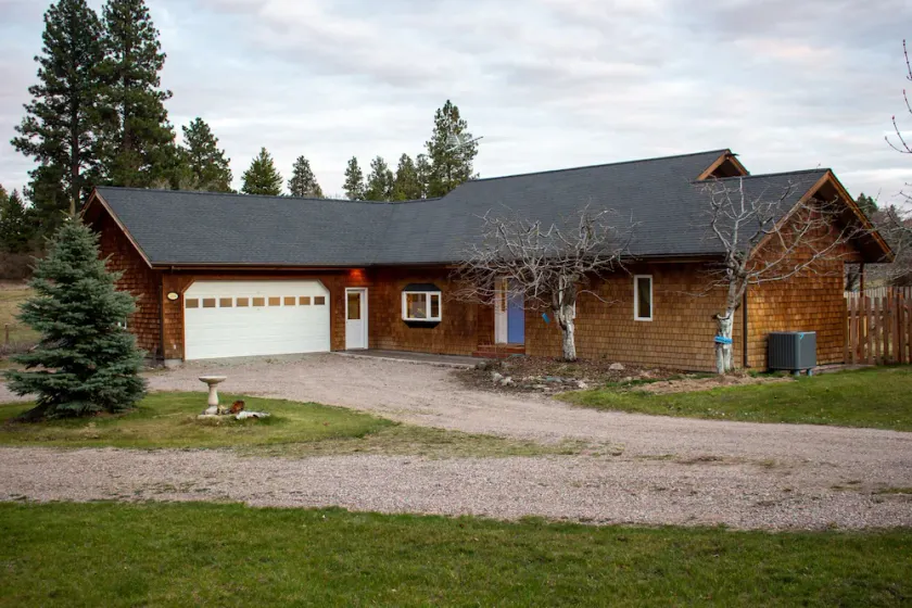 Charming \"Cherry House\" - Image 1