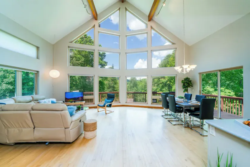 Modern Mountain Oasis~120acres! Pond~Boat~Trails~Views~Playground~Gym~Spa~Games! - Image 1