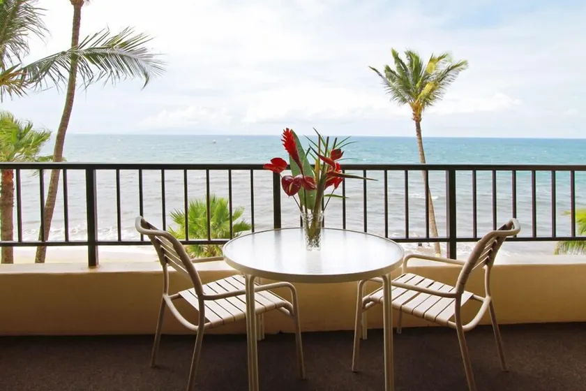 OceanFRONT, OPDATERET, 4. sal, 1BR Cali King, ikke-ryger, SHARP! - Image 1